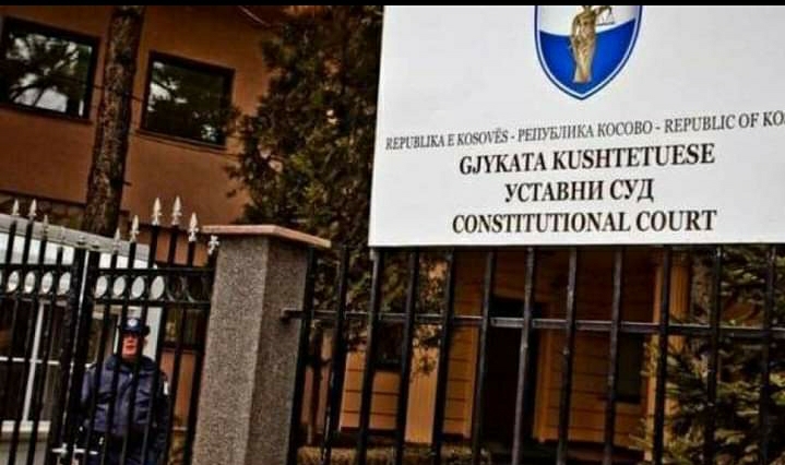 Kushtetuesja shkarkon Qeverinë Hoti, shpall zgjedhjet e reja