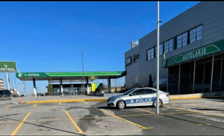 “Albi Mall” mbetet pa një pjesë të parkingut, sqarohet pronari i tokës