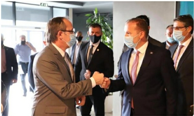 Hoti: Kosova siguron mbi 1 milion e 800 mijë vaksina