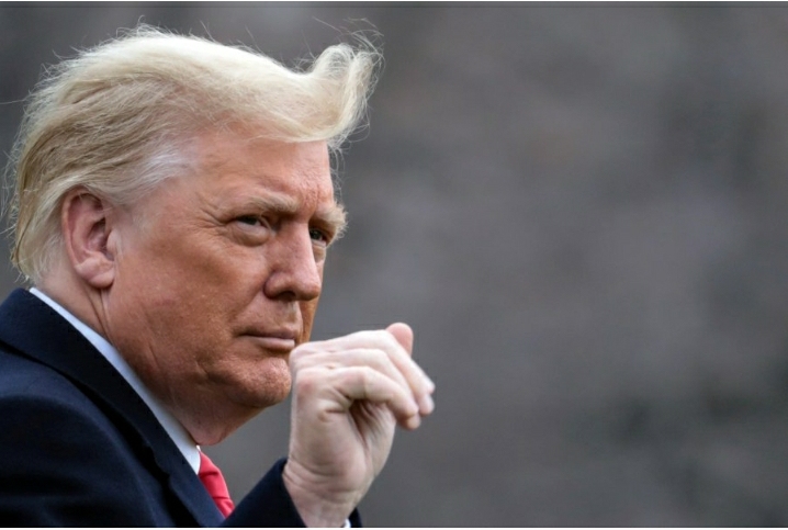 Bllok në të gjitha anët, Trumpi hap rrjetin e vet social