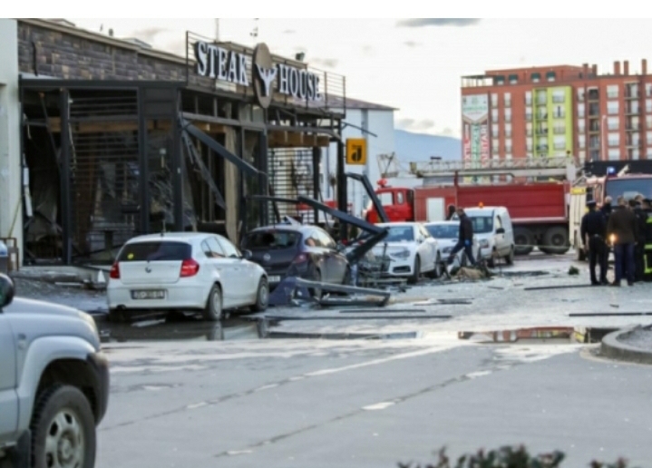 Shpërthimi në Ferizaj, një nga të lënduarit zgjohet nga intubimi