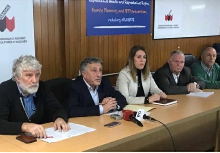 SBAShK-u paralajmëron Qeverinë: Hyjmë në grevë nëse s’paguhen shtesat