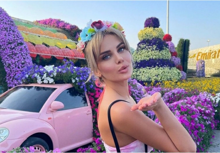 Edhe Kejvina “fanse” e Dubait, provokon me të pasmet nga atje