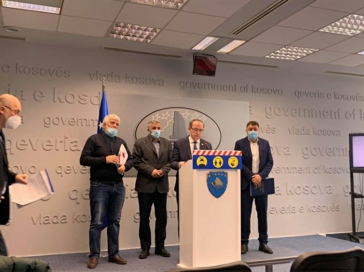 Rrogë të 13-të për mësimdhënësit