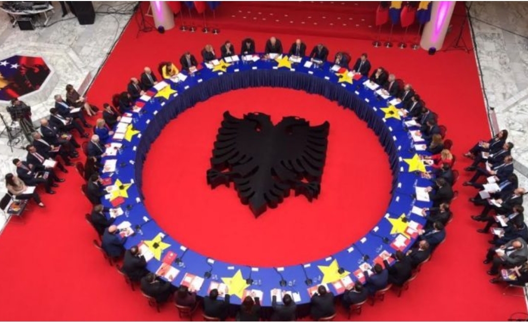 Transparency International: Kosova e Shqipëria asnjë përparim në luftën kundër korrupsionit