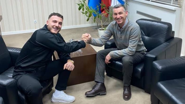 Mozzik: Unë dhe familja ime besojmë në PDK-në, komentet fyese mbani për vete