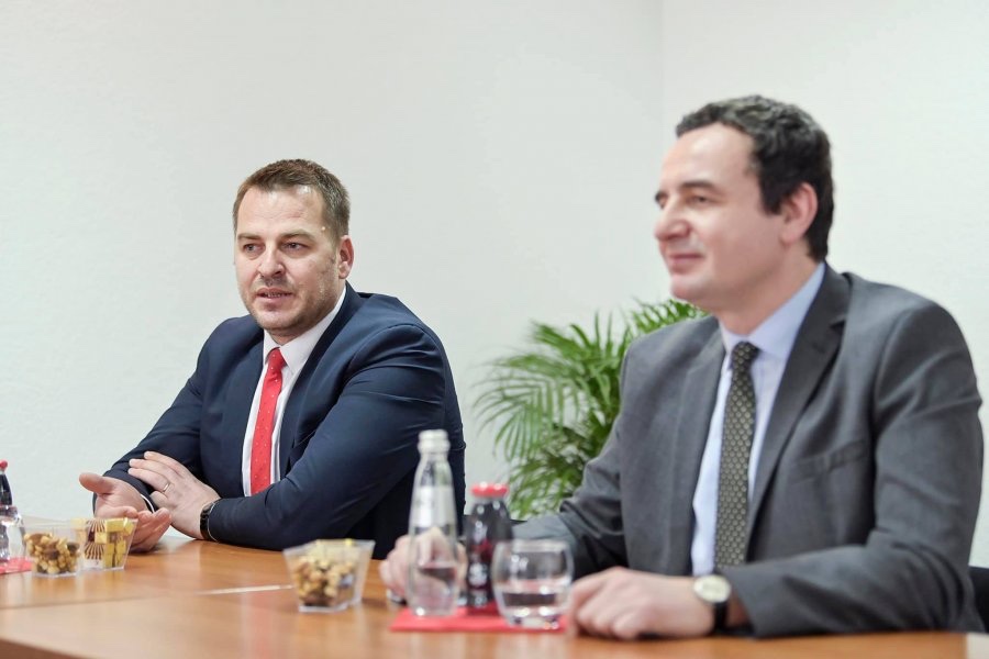 Analisti Armend Muja aderon në VV