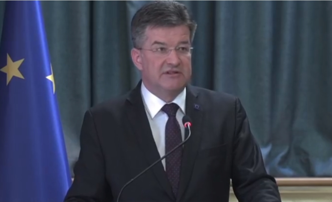 Lajçak shpalos afatet kohore për marrëveshjen finale Kosovë – Serbi