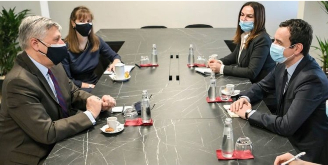 Kosnetti pas takimit me Kurtin: SHBA-ja do ta ndihmojë qeverinë e ardhshme