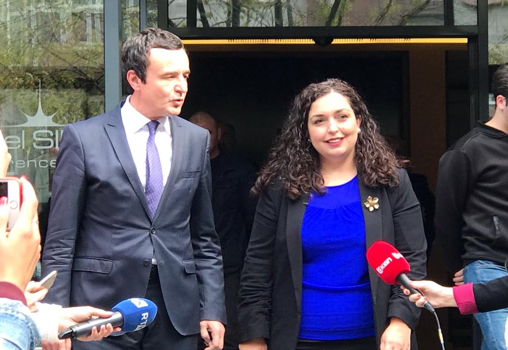 Kurti dhe Osmani u kërkuan partive të qëndrojnë në sallë kur votohet kryeparlamentari, kryeministri dhe presidenti