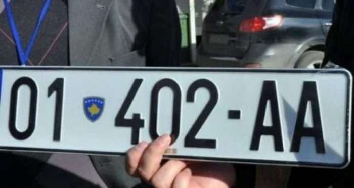 Më në fund, qytetarët mund të pajisen me targa