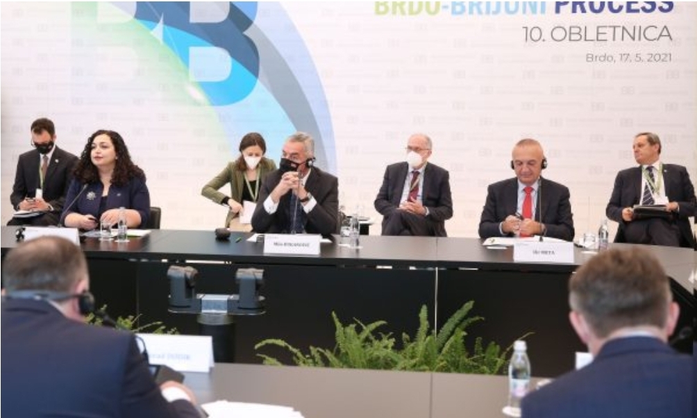 Tensione në takimin e “Brdo-Brijunit”, kufijt përplasin Vjosa Osmanin me Aleksander Vuçiq