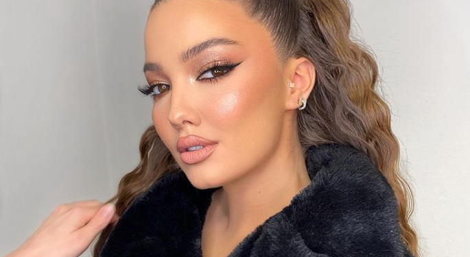 Bukuroshja nënë e Rita Hazirit