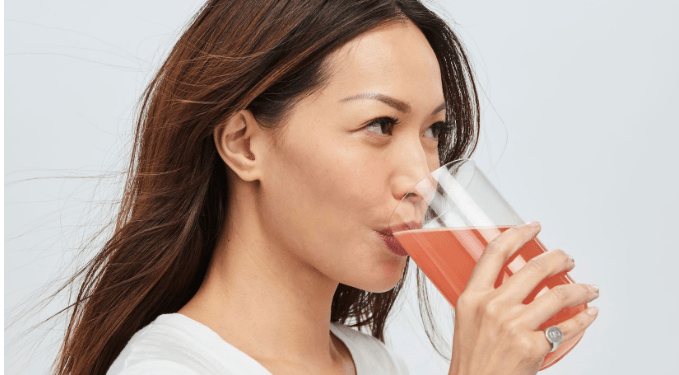 Për gjumë më të mirë, në ç’orë duhet të ndërprejmë pijet?