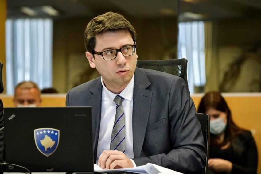 Murati tregon nëse duhet të aplikohet për shtesat e fëmijëve dhe kur do t’u dalin në llogari prindërve