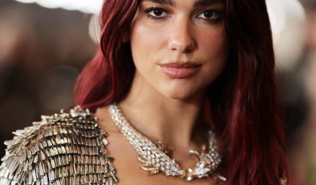Dua Lipa vendosi një varëse në Grammy, shifra e saj është marramendëse