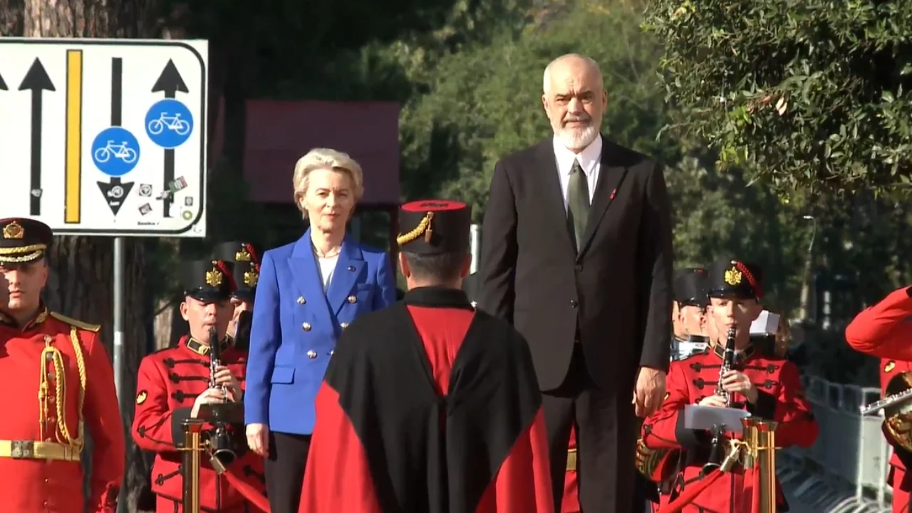 Von der Leyen pritet nga Rama në Kryeministri