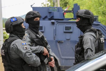 Policia thërret konferencë të jashtëzakonshme në orën 17:30 në Qendrën e Njësive Speciale “Enver Zymberi”