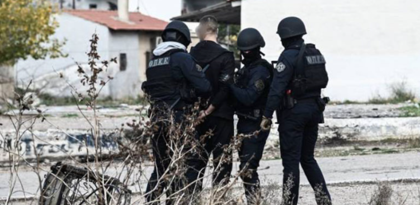 Shpërndanin drogë në Greqi/ Arrestohen katër persona, mes tyre dy shqiptarë