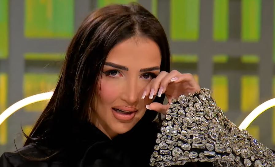 xheneta-mes-lotesh-flet-per-raportin-e-gjestit-me-eglin:-me-vjen-keq-nese-nje-femer-tjeter-bie-viktime-e-tij