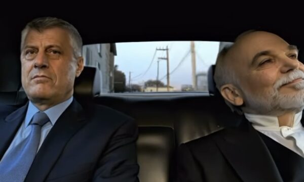 Hashim Thaçi ‘krah për krah’ me Ismail Qemalin/ Si duken me Al dy figurat që kanë shkruar historinë