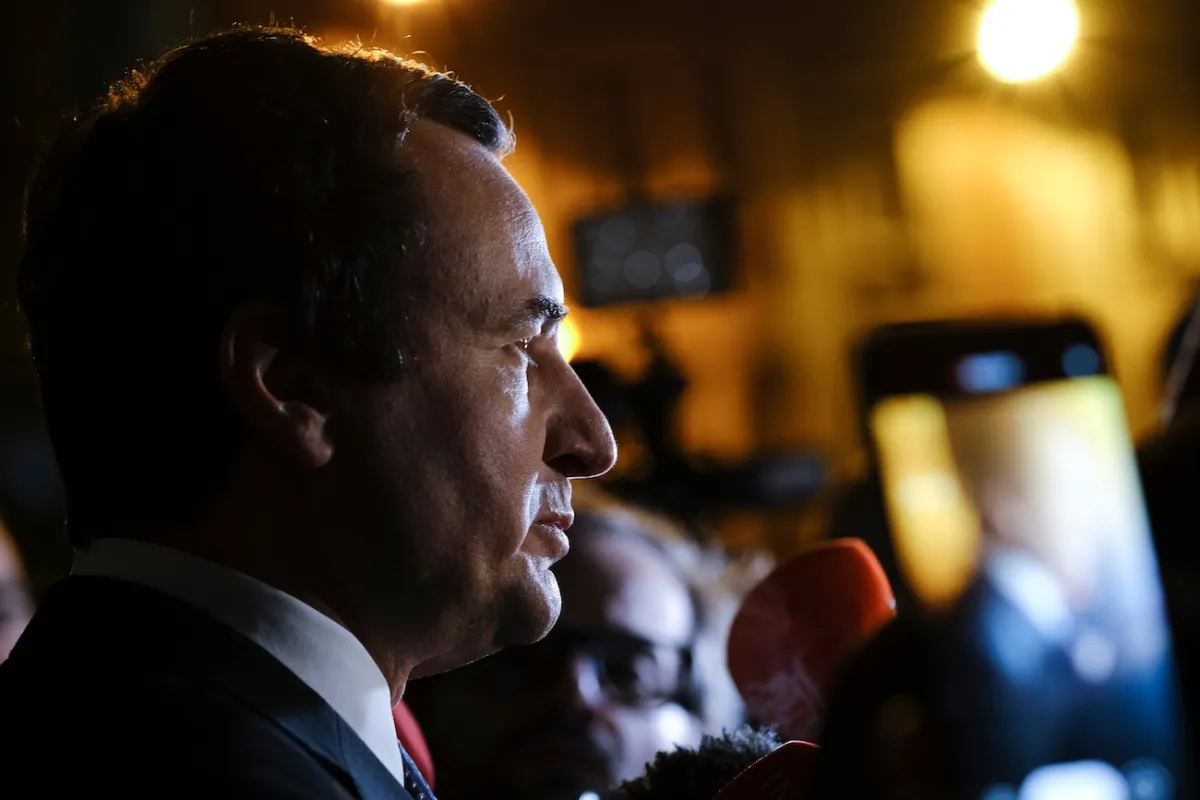 prokuroria-speciale-e-con-kerkesen-ne-gjykate-–-kerkon-ta-urdheroj-albin-kurtin-te-paraqitet-per-te-deshmuar