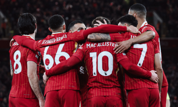 13-pike-para-arsenalit,-liverpooli-shkon-fuqishem-drejte-titullit