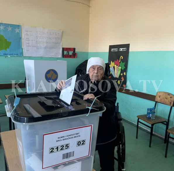 Voton Hyra, nëna e Hashim Thaçit