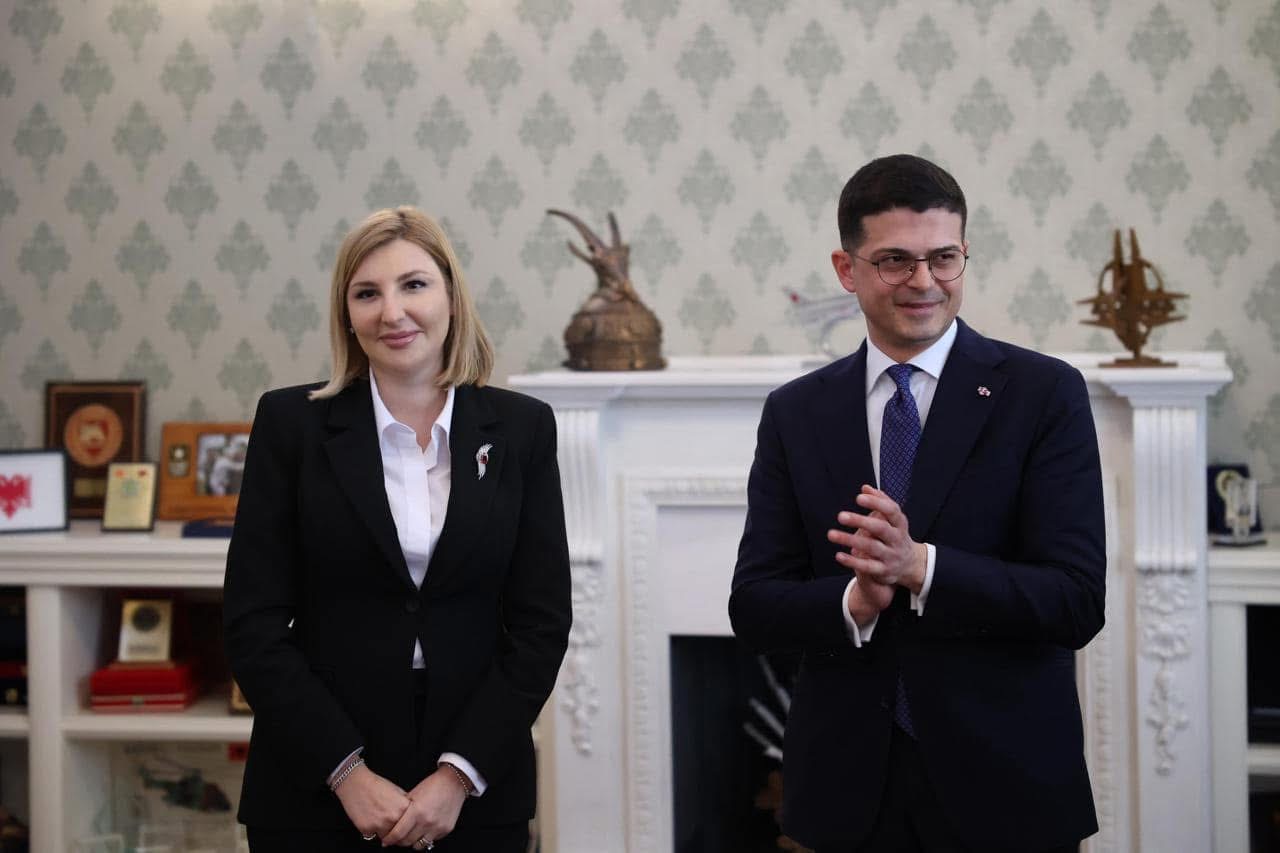 Edi Rama emëron një Kosovare si zëvëndësministre të Mbrojtjes