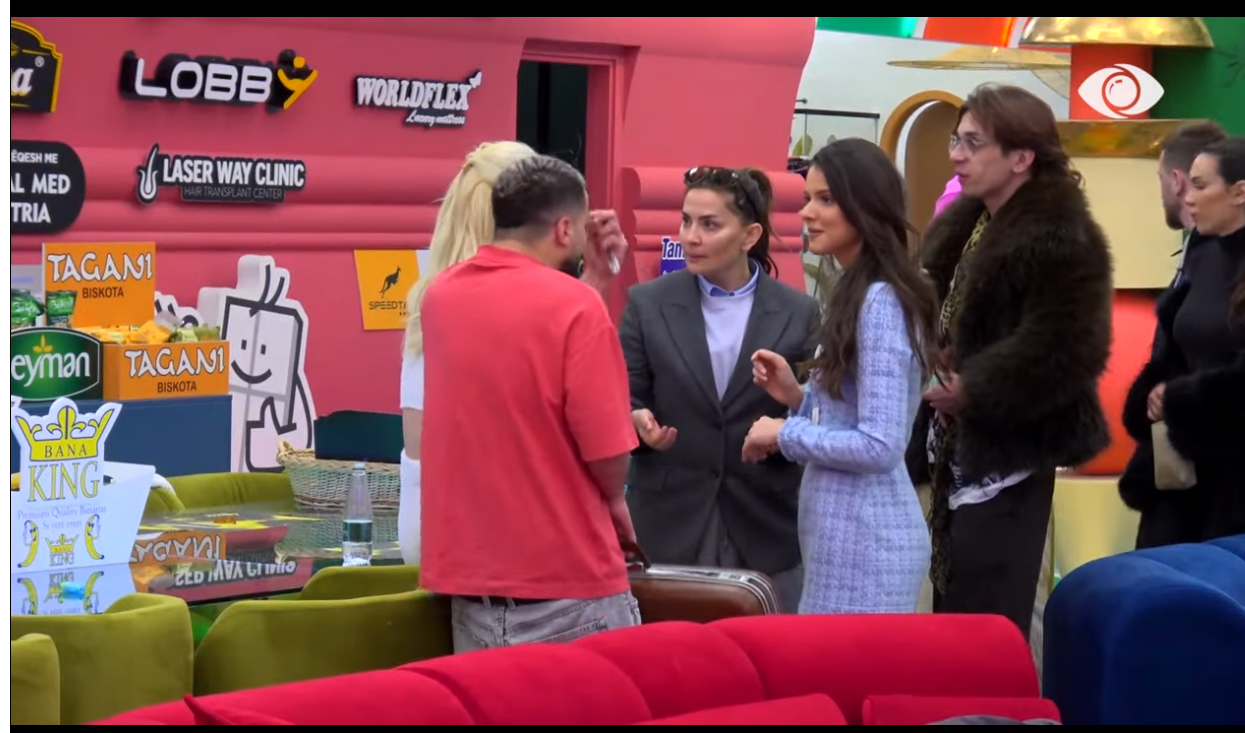 Vëllai i Madh merr një vendim pasi Gjestit ia ‘vodhen’ zarfat