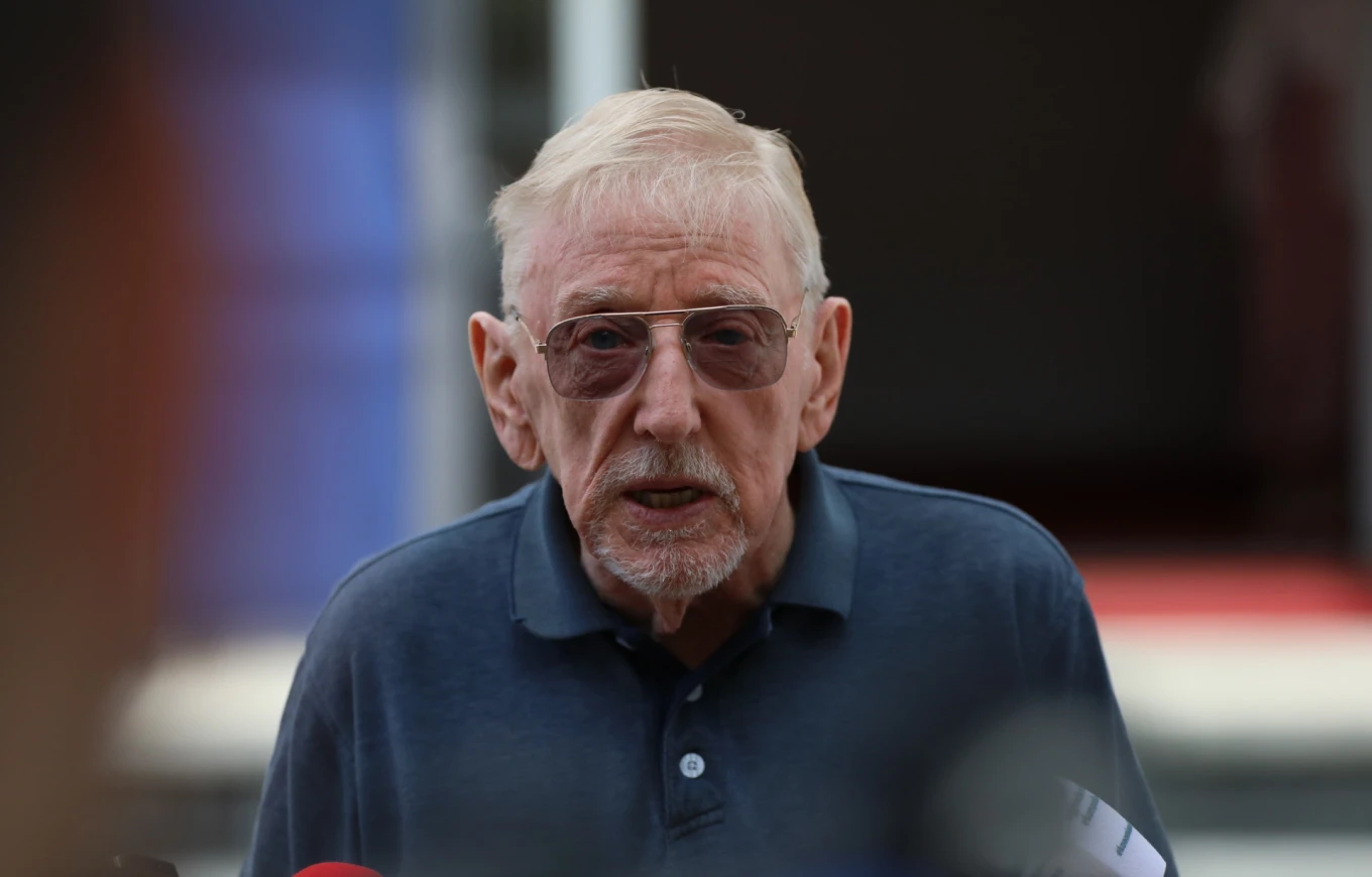 walker:-flamurin-e-uck-se-e-mbaj-ne-dhome-te-ndejes-ne-uashington