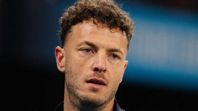 amir-rrahmani-me-kembe-ne-toke-pas-fitores,-flet-per-problemet-qe-paten-ndaj-islandes