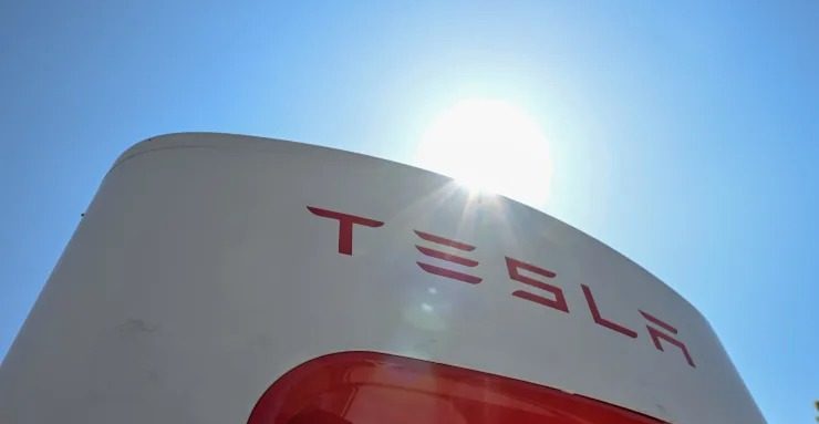 tesla-terheq-me-shume-se-46-mije-cybertrucks-per-ceshtje-sigurie