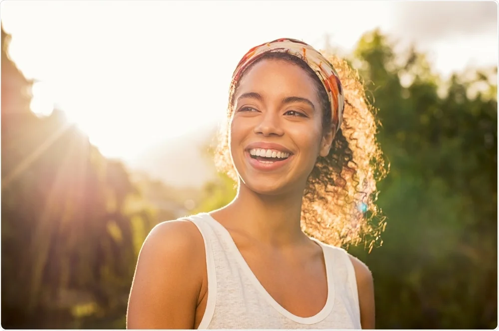 Dobitë që i fitoni nga e qeshura e shpeshtë
