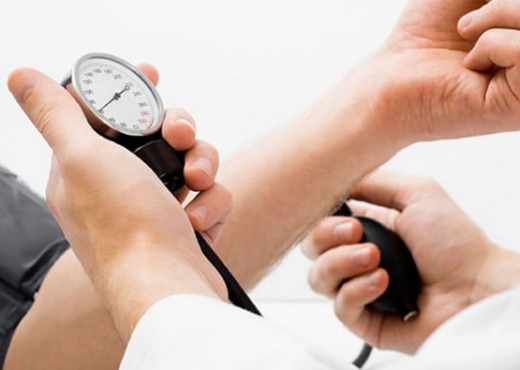 Rregullojnë tensionin dhe ju mbrojnë zemrën, ja tre ushqimet që duhet të hani vazhdimisht