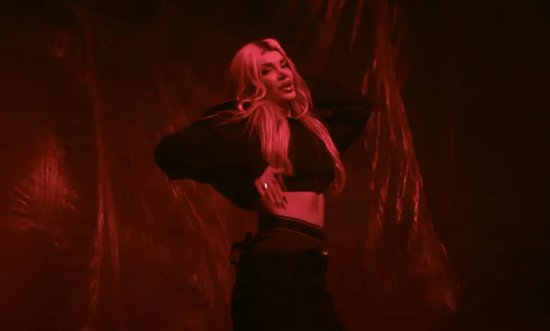 era-istrefi-publikon-kengen-e-re