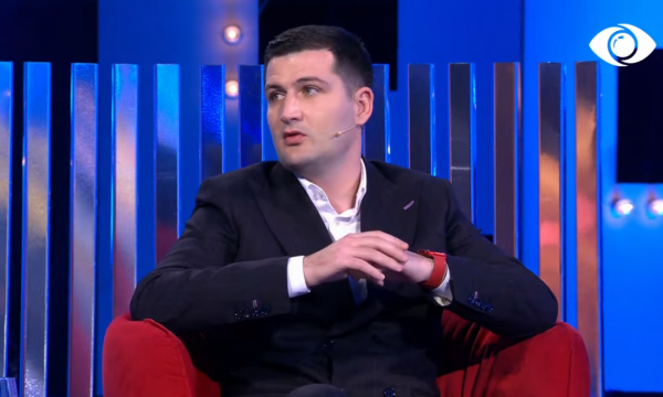 arber-hajdari:-jozefin-marku-e-deshmoi-qe-eshte-nje-djale-i-poshter