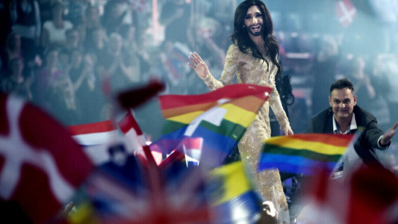 ‘Eurovision 2025’ ndalon flamujt e komunitetit LGBTQ+ në skenë – lejohet vetëm flamuri zyrtar i shtetit përfaqësues