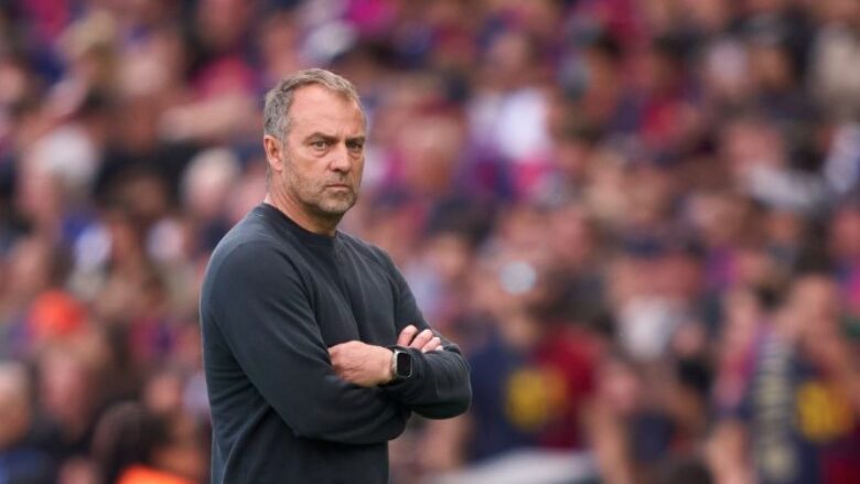 Hansi Flick vazhdon kontratën me Barcelonën