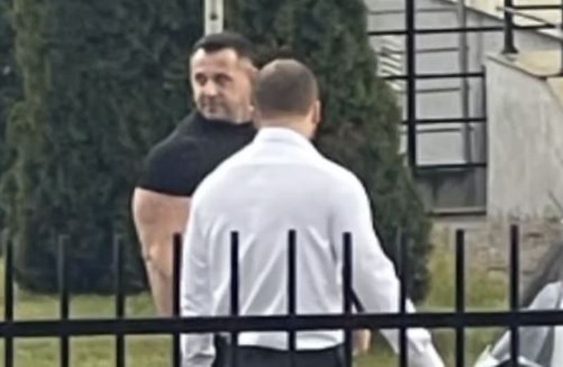 Fero në gjykatë – a e mori kujdestarinë e vajzës?