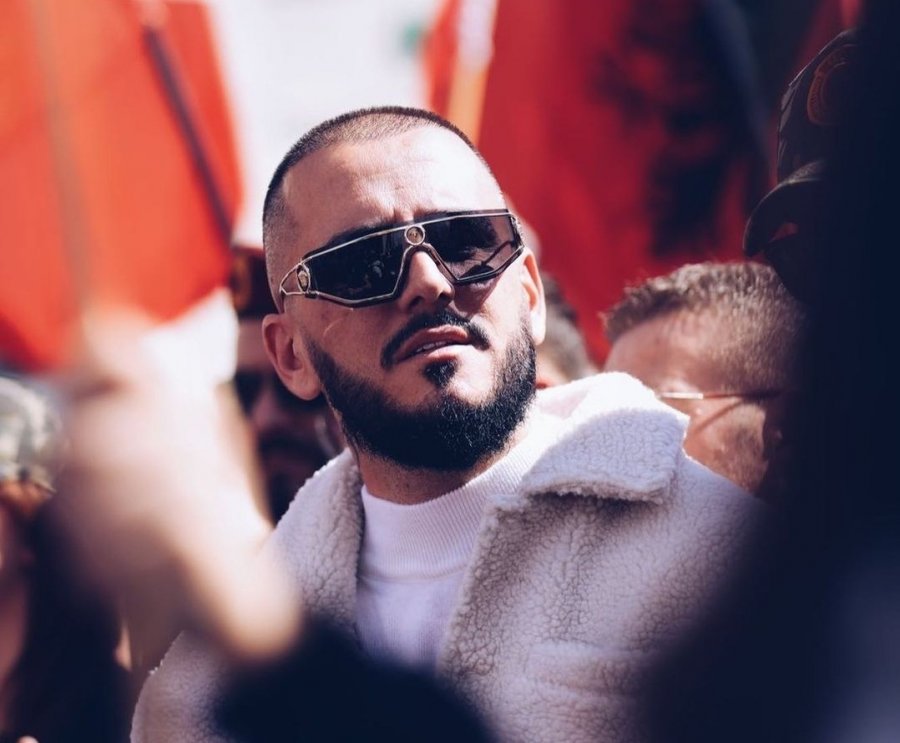 Çfarë paralajmëron këngëtari Gold AG për ndeshjen Shqipëri–Serbi?