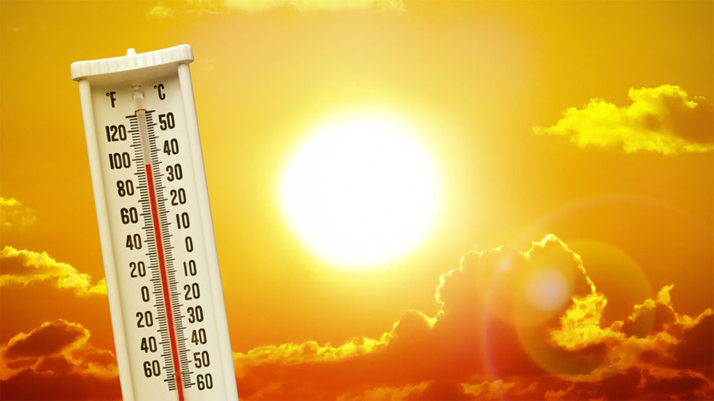 Si të mbroheni nga ataku kardiak dhe problemet e tjera gjatë temperaturave të larta?