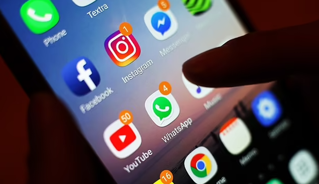 nepali-drejt-bllokimit-te-facebook,-x,-youtube-dhe-platformave-te-tjera-te-mediave-sociale