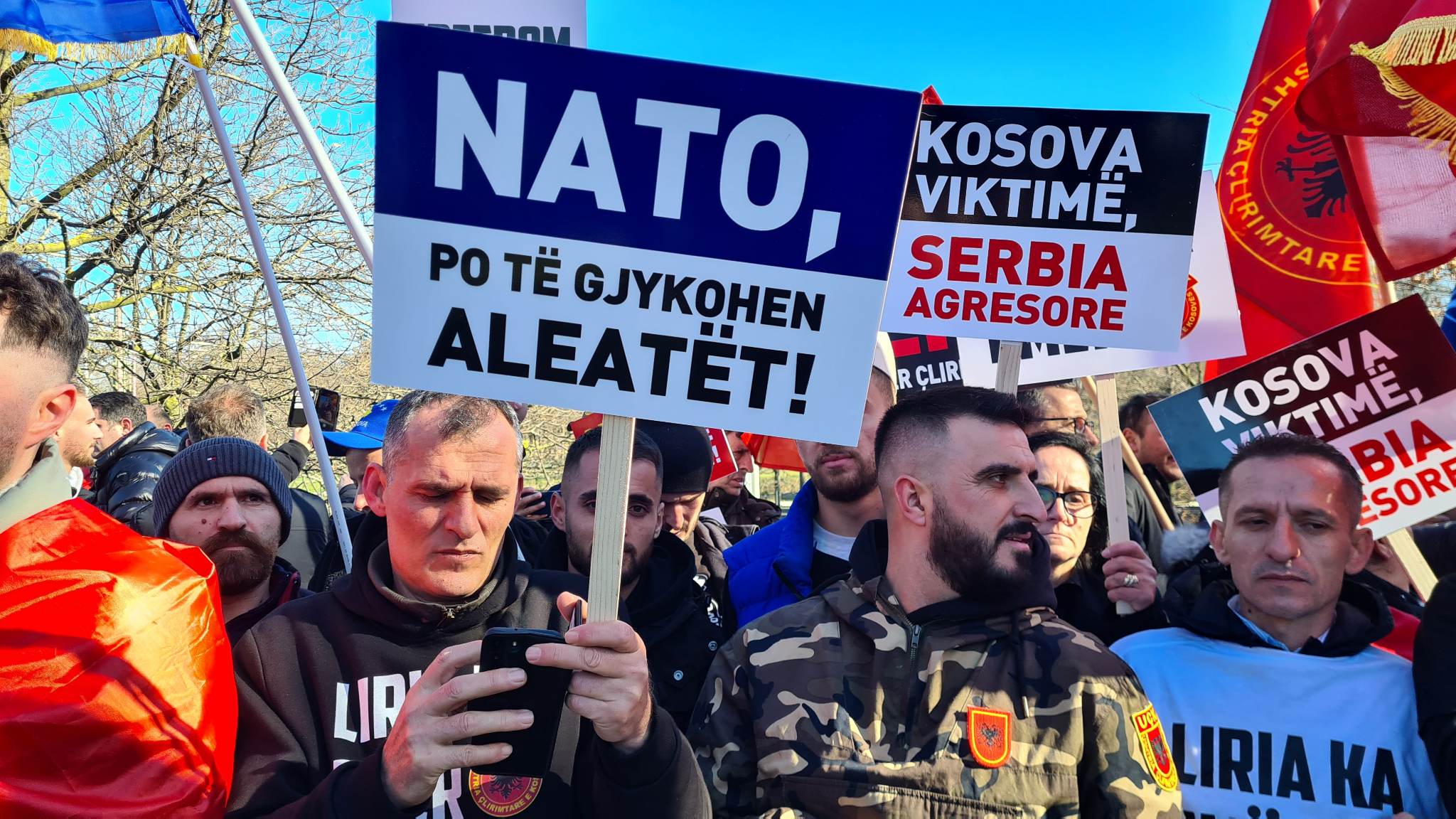 “Një zë për çlirimtarët”, veteranët e UÇK-së protestojnë edhe në Tiranë