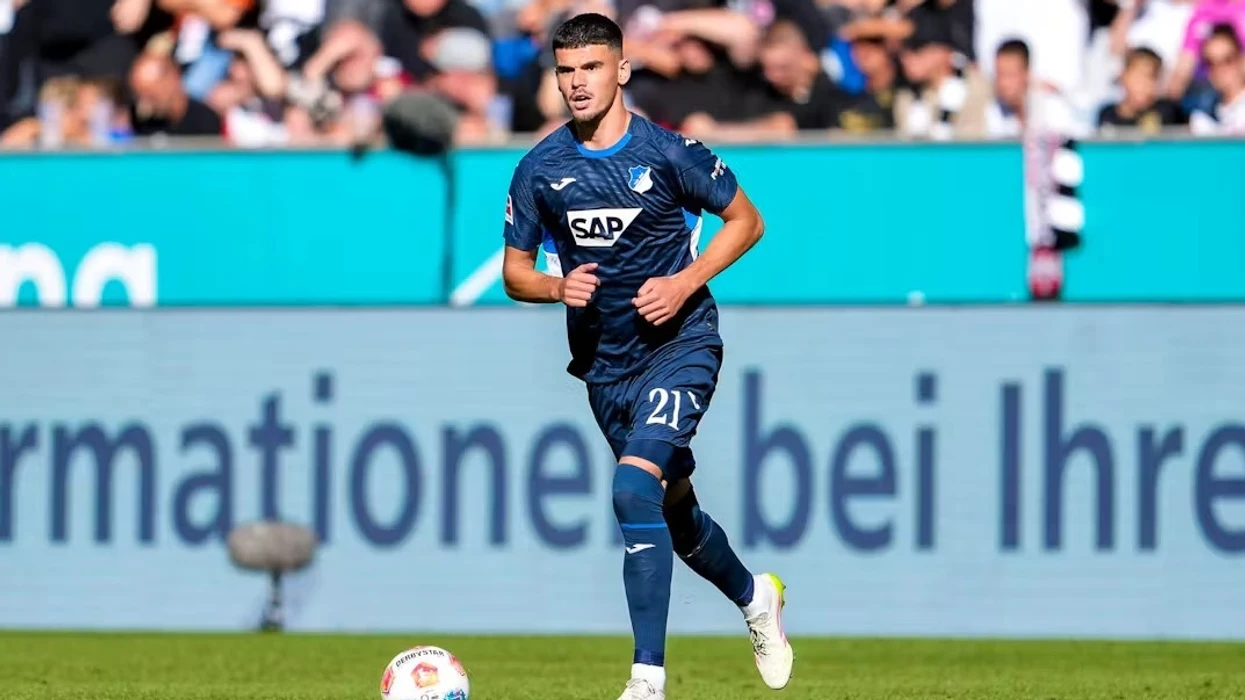 Kush është Albian Hajdari, ylli i ri që la Zvicrën për Kosovën