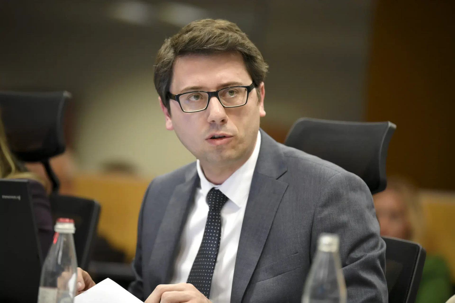 begati-ne-sy-te-muratit,-ekonomia-e-kosoves-kulete-qe-gufon:-“jemi-te-paret-ne-rajon-me-rritje-ekonomike”