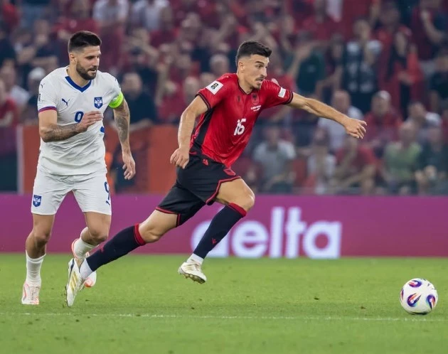 nje-komandat-i-ri-ne-mesfushen-kuqezi-–-ngritja-e-juljan-shehut-me-shqiperine