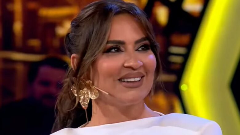 rozana-radi:-me-kenaqesi-do-jetoja-me-vjehrren-ne-shtepi,-me-mire-ajo-se-sa-nje-pastruese-filipineze