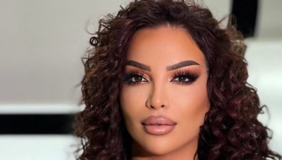 Rovena Stefa prek me dedikimin: Sot festoj me lot, jo me buzëqeshje