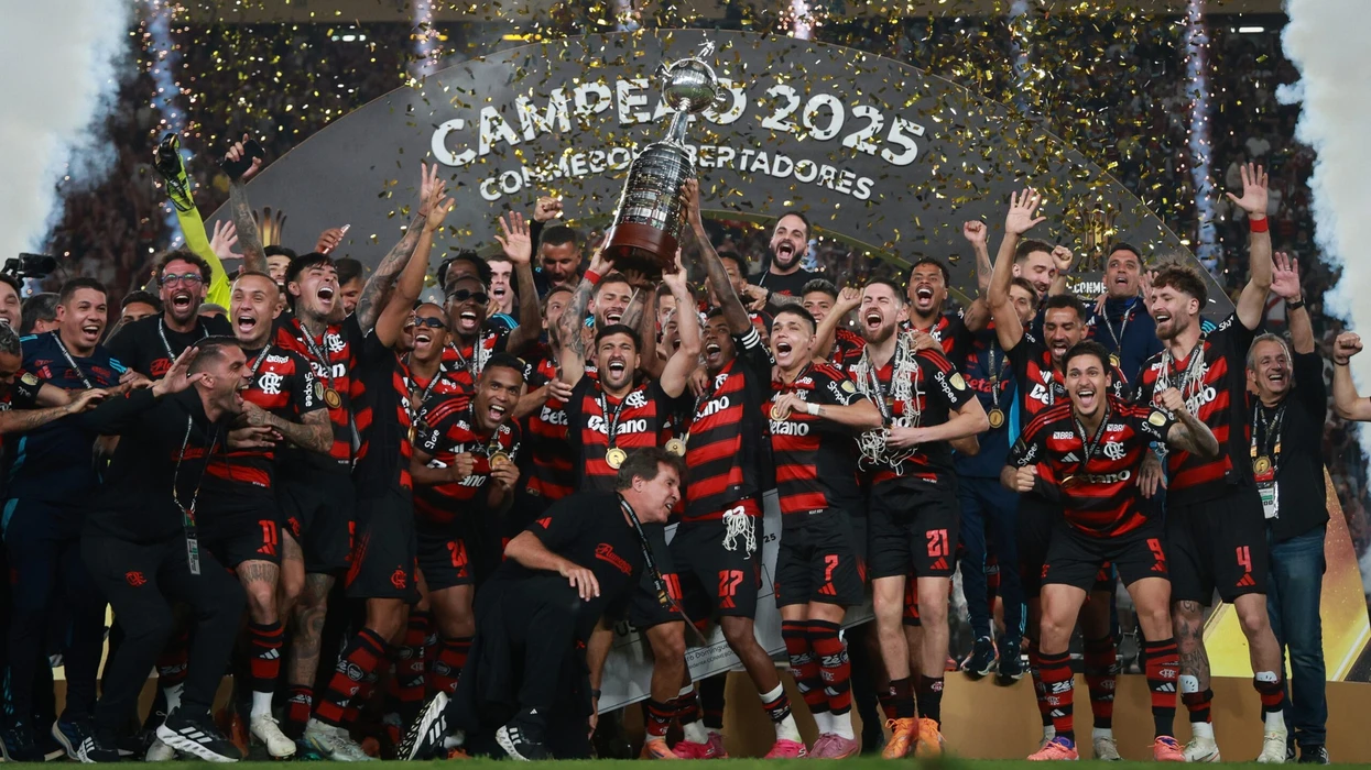 flamengo-triumfon-ne-finalen-braziliane-dhe-ngre-trofeun-e-copa-libertadores